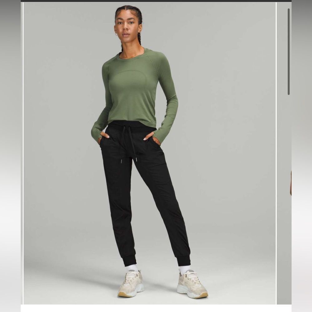 Lululemon Dance Studio Mid-Rise Jogger Black Size 4